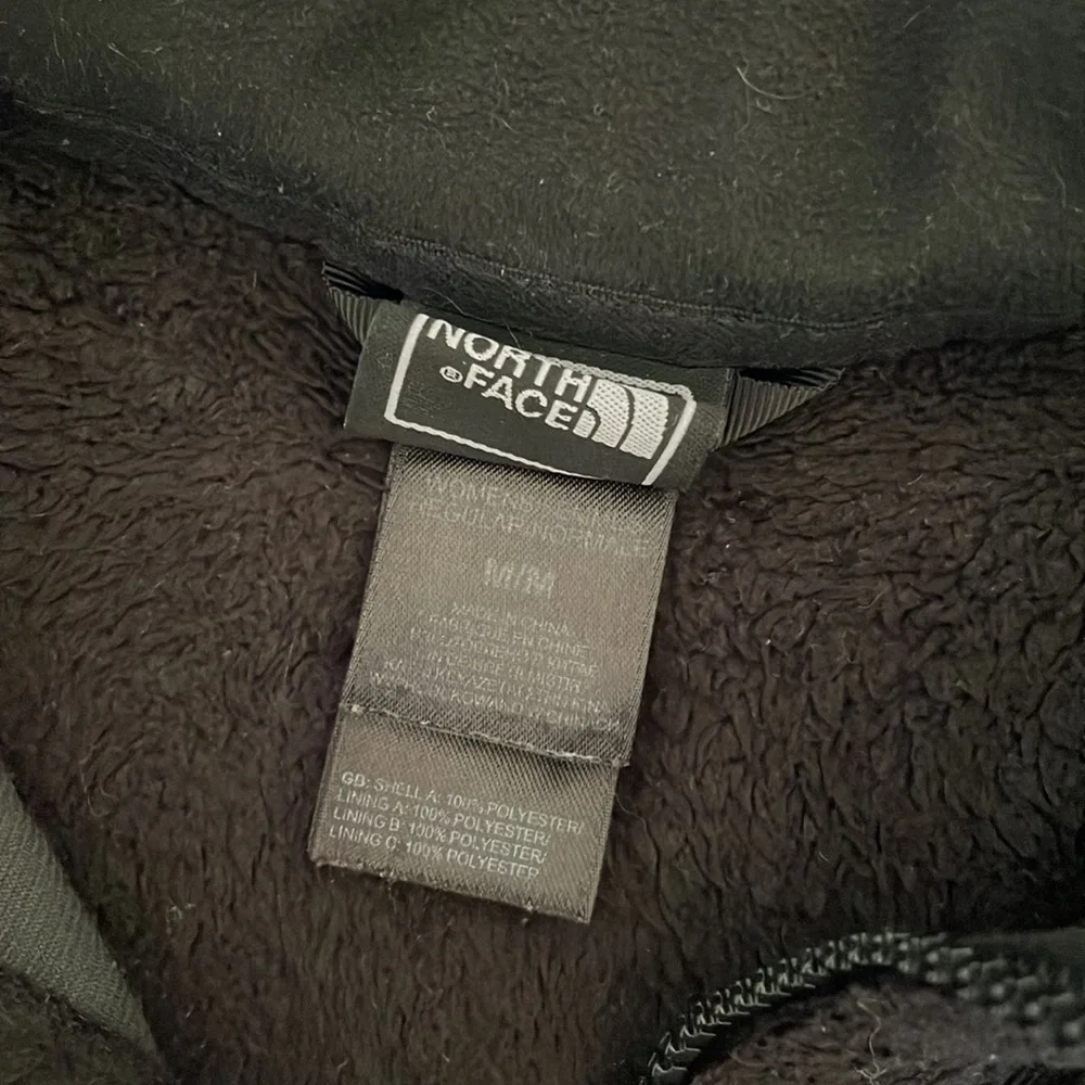 The North Face fleece jacket - Picture 3 of 9